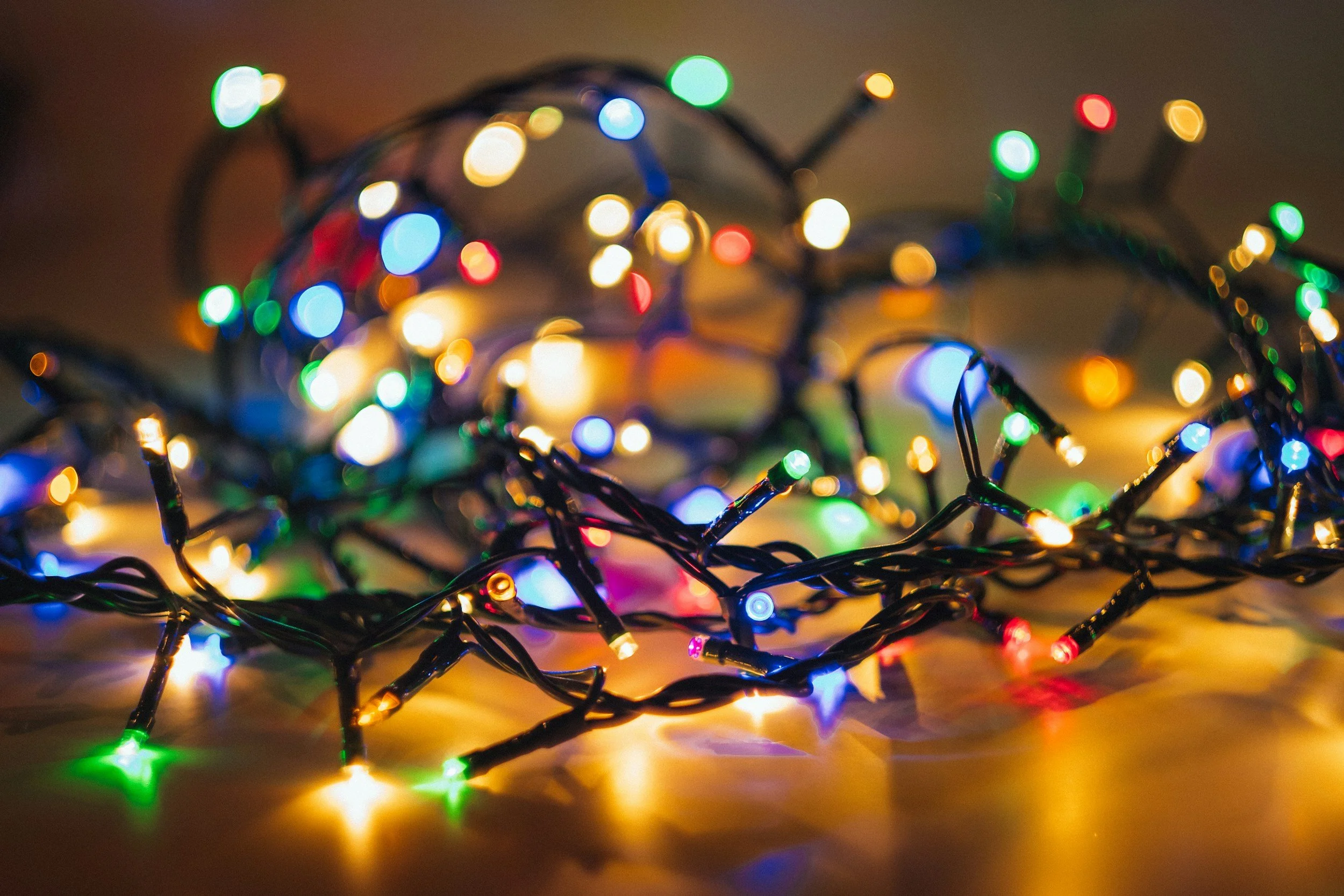 A Practical Guide to Planning Power, Placement, and Timing for Outdoor Holiday Lights