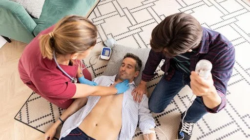 How Learning First Aid and CPR Can Enhance Your Everyday Life