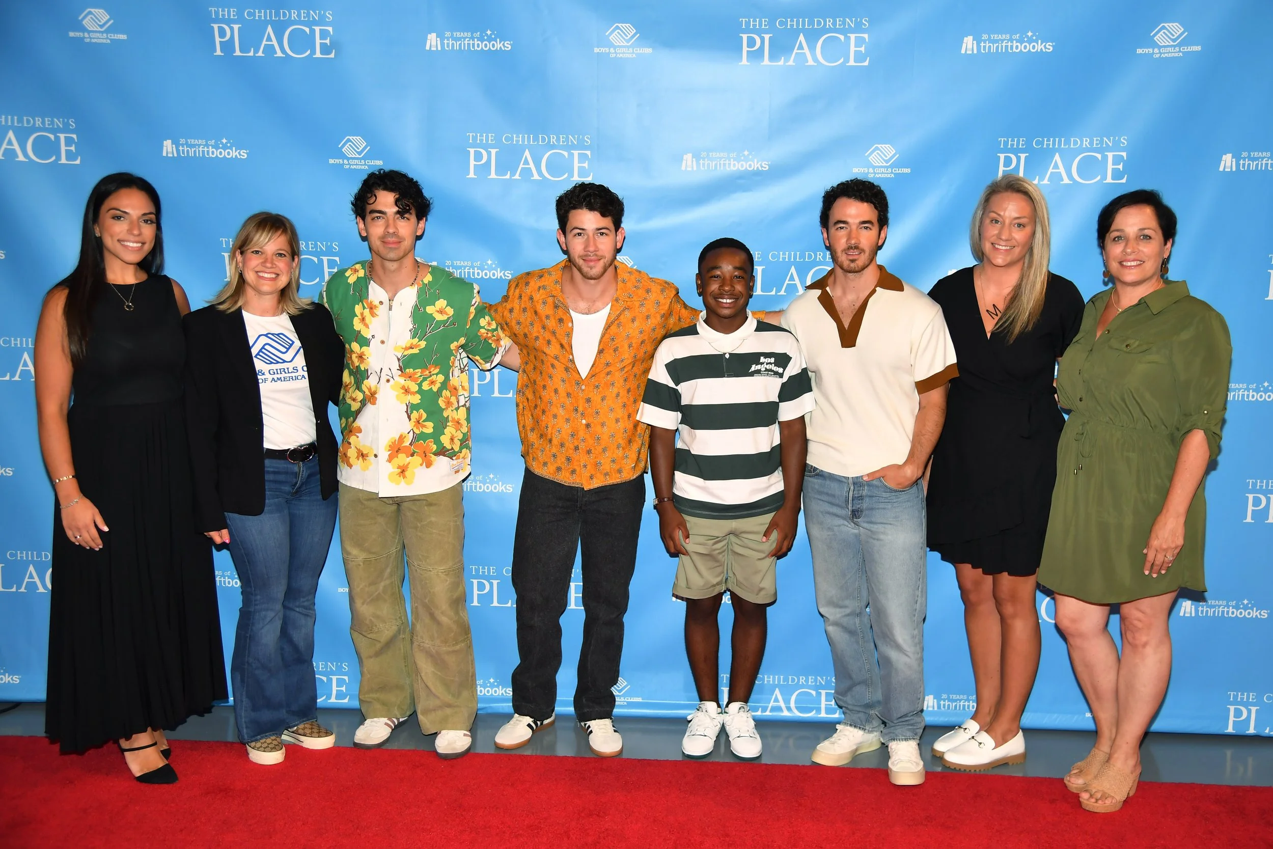 The Children’s Place and Jonas Brothers Announce Top 10 Finalists for Best School Day Ever Contest &amp;   Host Hundreds of Children to an Afternoon of Fashion, Philanthropy and a Special Performance 