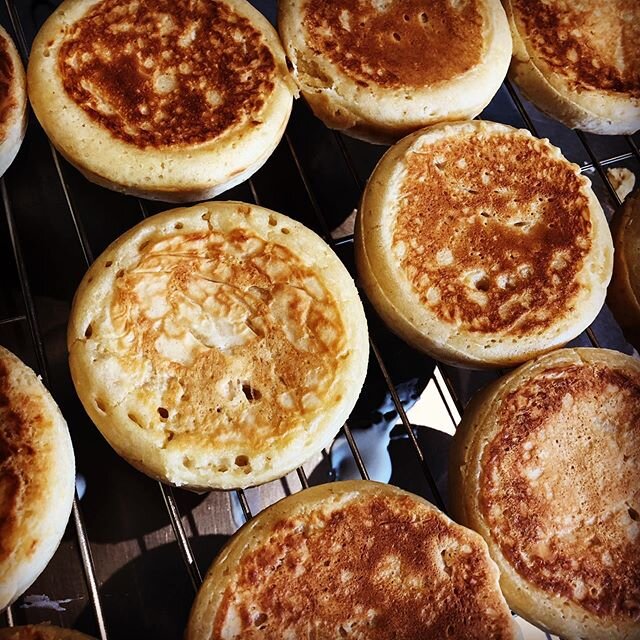 House made crumpets are back! Two for $10.0 with your choice of spread. .
TAKEAWAY breakfast, lunch, cakes and coffee now available Mon-Fri, 8am-2pm. .
Check out our full menu online - link in bio. Text your order to 0480 146 270.
Call your order thr