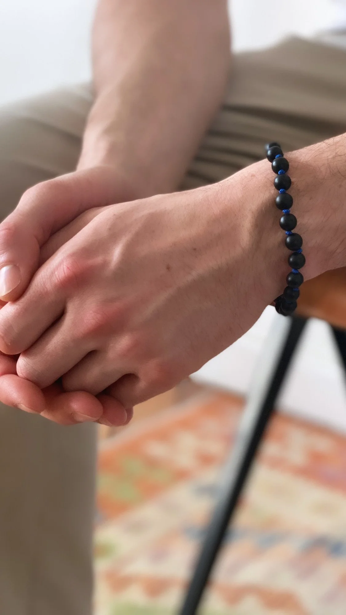 RAINBOW  BRAC AGATE NOIRE MATTE PORTE.JPG