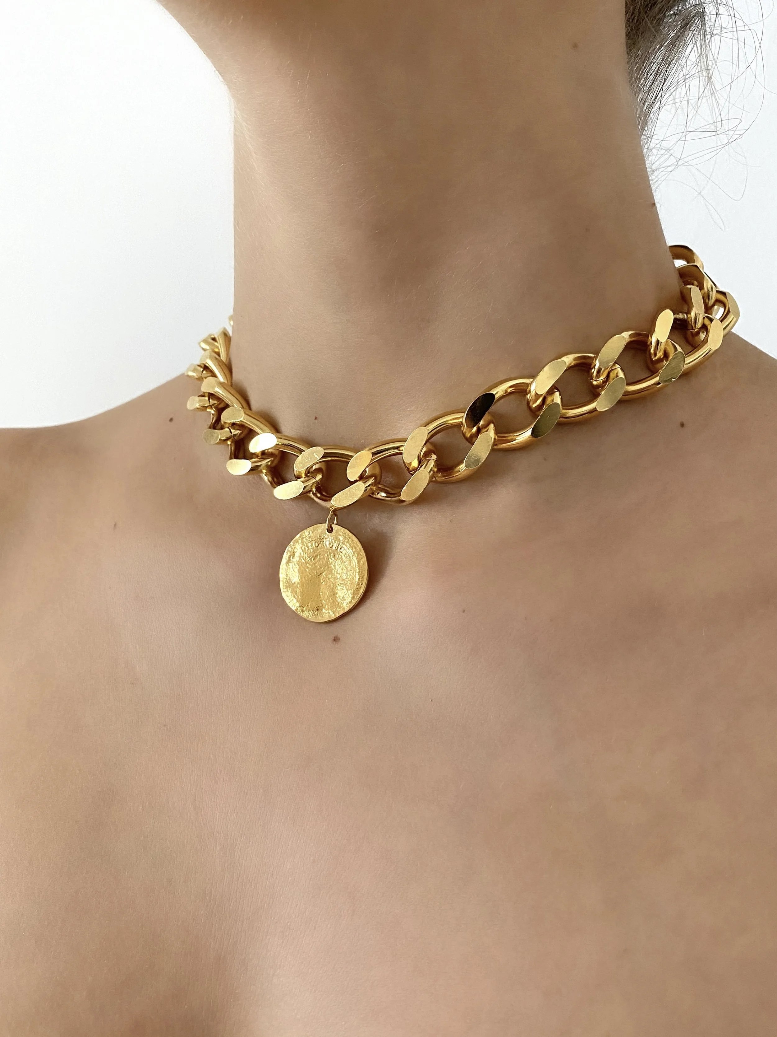 GOURMETTE COLLIER COTE.jpg