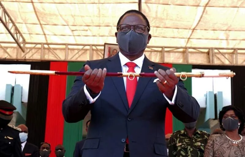 Malawi's president promises to sack bad ministers