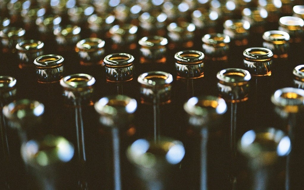 Continued ban on alcohol sales creating 'incredible risks' for SA, EU trade