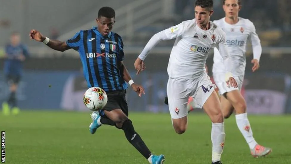 Alex Telles: Man Utd sign Porto left-back and agree Amad Diallo move