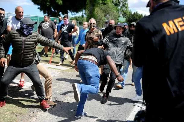 SA leader condemns clashes at anti-racism protest