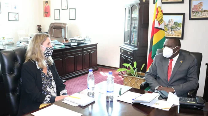 UK Scales Up Cooperation With Zimbabwe Ahead of Brexit