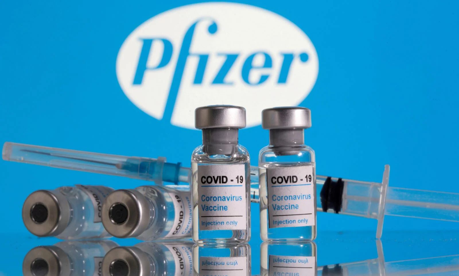 Minister Welcomes Arrival of Pfizer Vaccines in South Africa