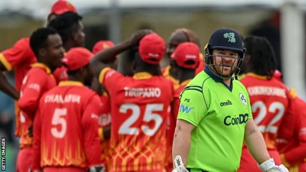 Ireland v Zimbabwe: Tourists win final T20 at Bready by five runs