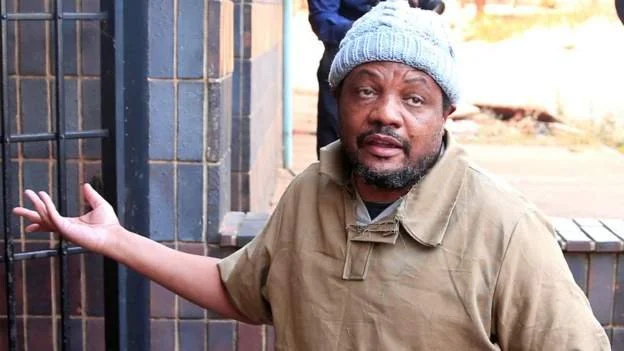 Zimbabwe court drops charges against journalist