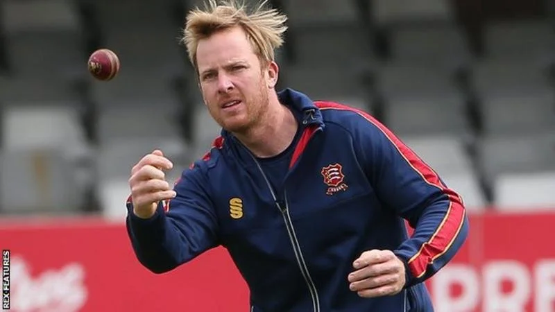 Simon Harmer: South Africa recall Essex spin bowler after six years