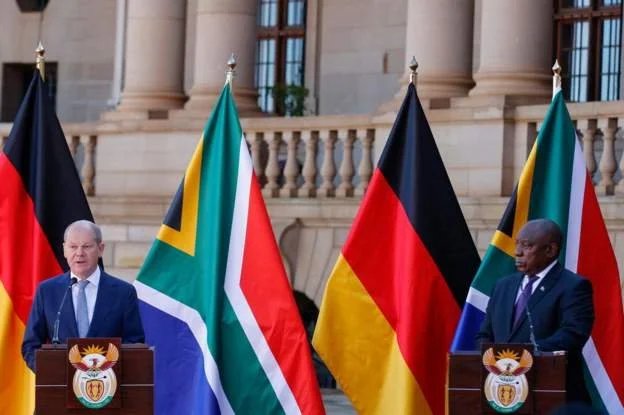 Ramaphosa questioned over neutral Ukraine stance