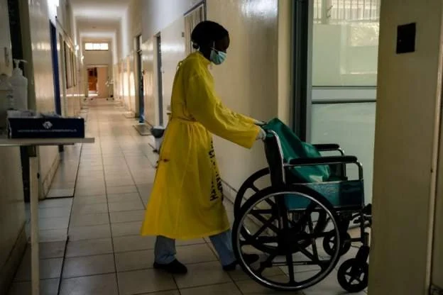 Talks fail to end Zimbabwe health workers' strike