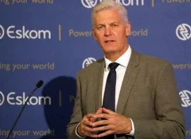 Eskom 'Working Flat Out' to Restore Energy to Grid - De Ruyter