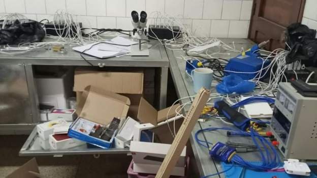  Police raid suspected fake iPhone factory in Mozambique