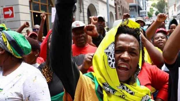 South Africans protest against release of Hani's killer