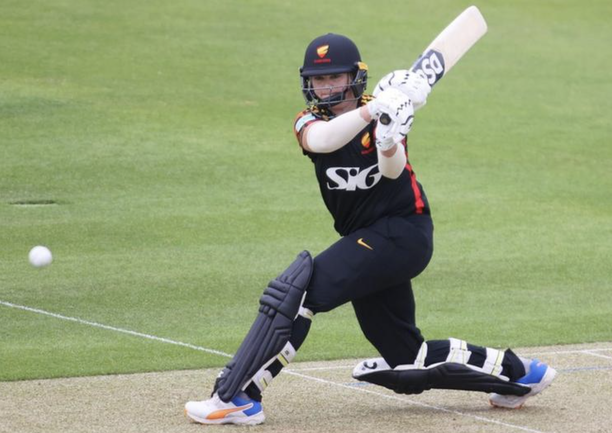 Dane van Niekerk 'uncomfortable' in cricket kit after fitness issues