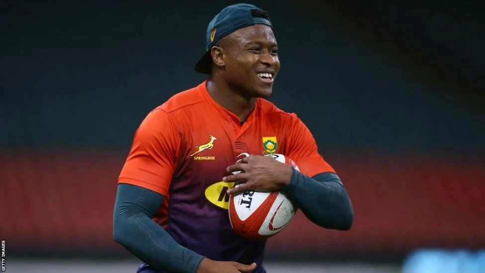 Aphiwe Dyantyi signs for South Africa side Sharks after four-year doping ban