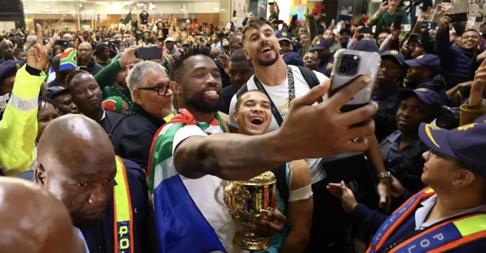 South Africa's Rugby World Cup champions get heroes' welcome