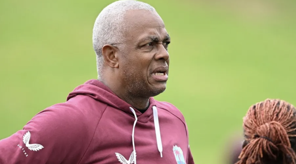 Courtney Walsh: Zimbabwe hire West Indies legend to help Women's T20 World Cup bid