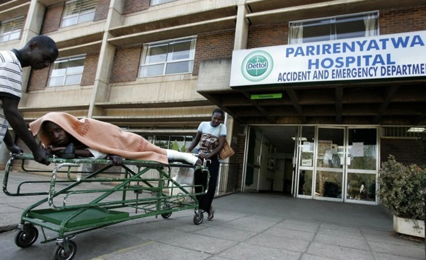 Zimbabwe: Parirenyatwa Hospital Wards Deserted As Nurses Down Tools, Demand Salary Increment