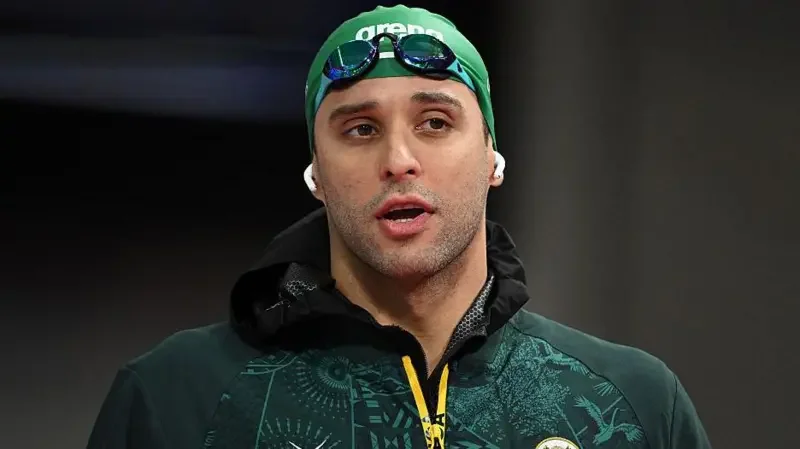 Le Clos' home destroyed by fire after he sets Commonwealths record