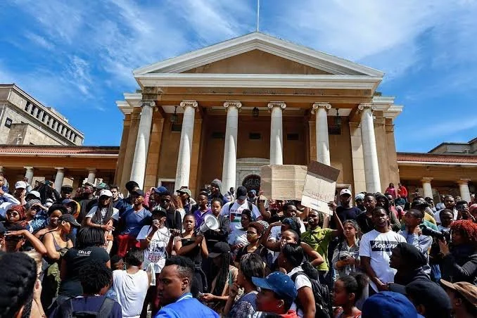 South Africa: Rubber Bullets Fired At Rhodes Graduation Ceremony