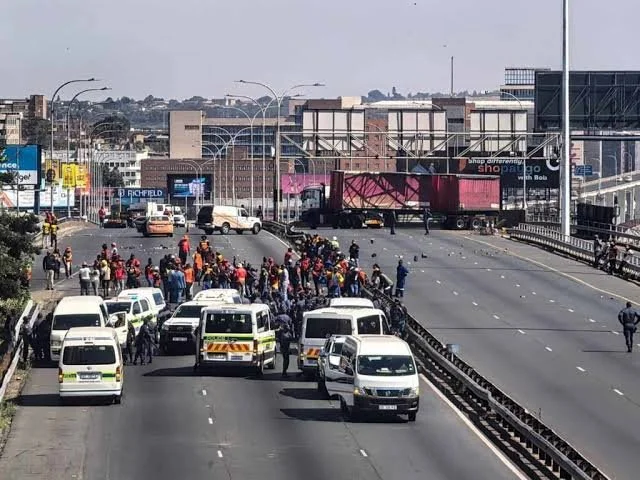 South Africa: 14 SAMWU Members in Court Over Protests