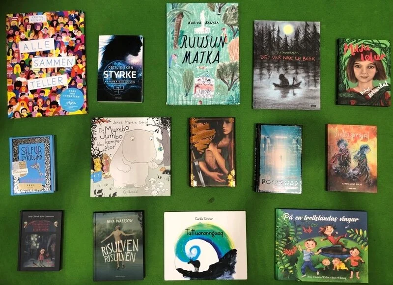 Författarsamtal: Möt de nominerade! KL 12.30, BIBLIOTEKET Kulturjournalisten Gunilla Kindstrand och Tore Leifer, Danmarks Radio, samtalar med några av de författare som är nominerade till Nordiska rådets barn- och ungdomslitteraturpris 2019. Här är de nominerade.