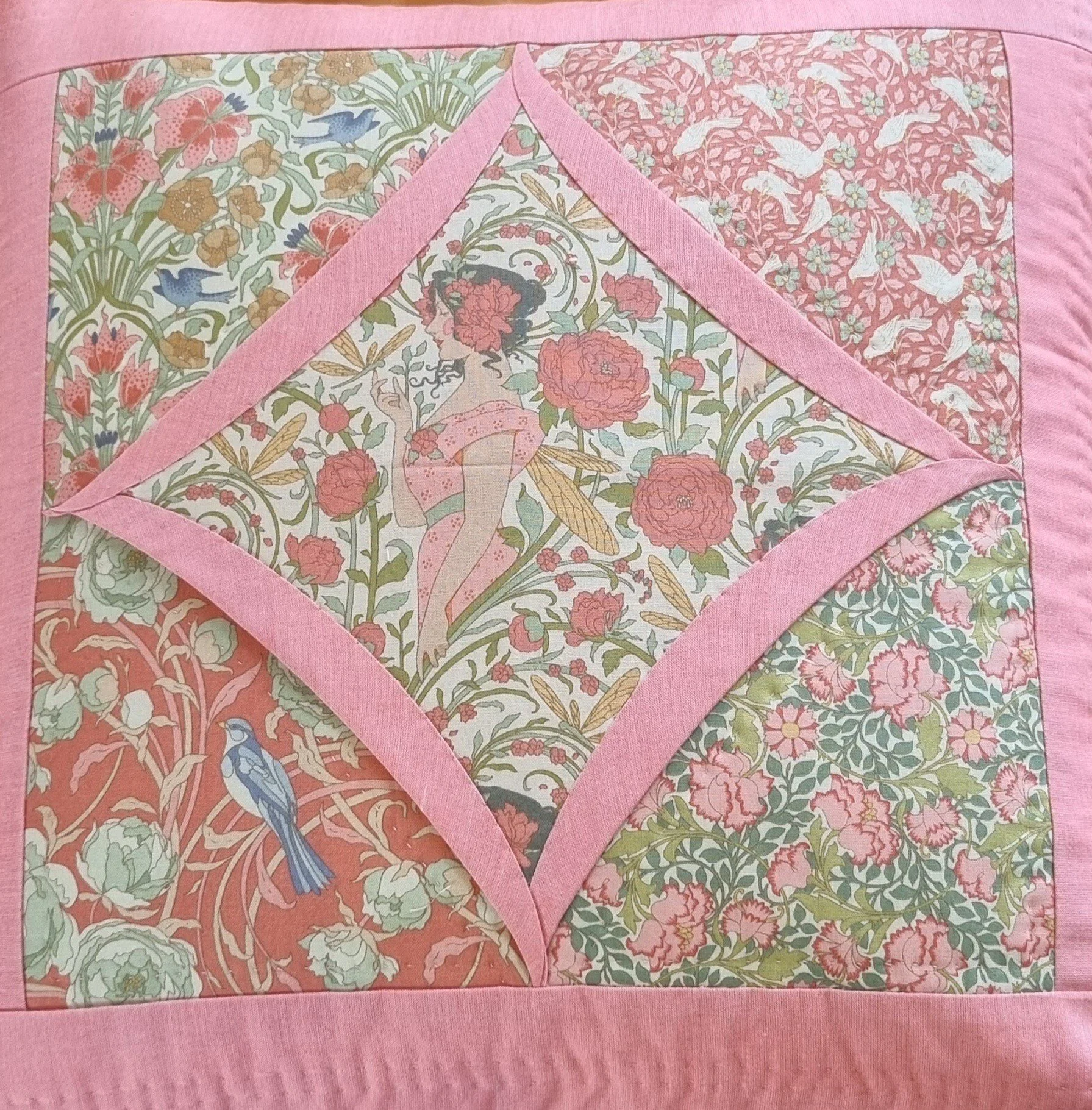 Songbird Cathedral Window Cushion Kit - Coral