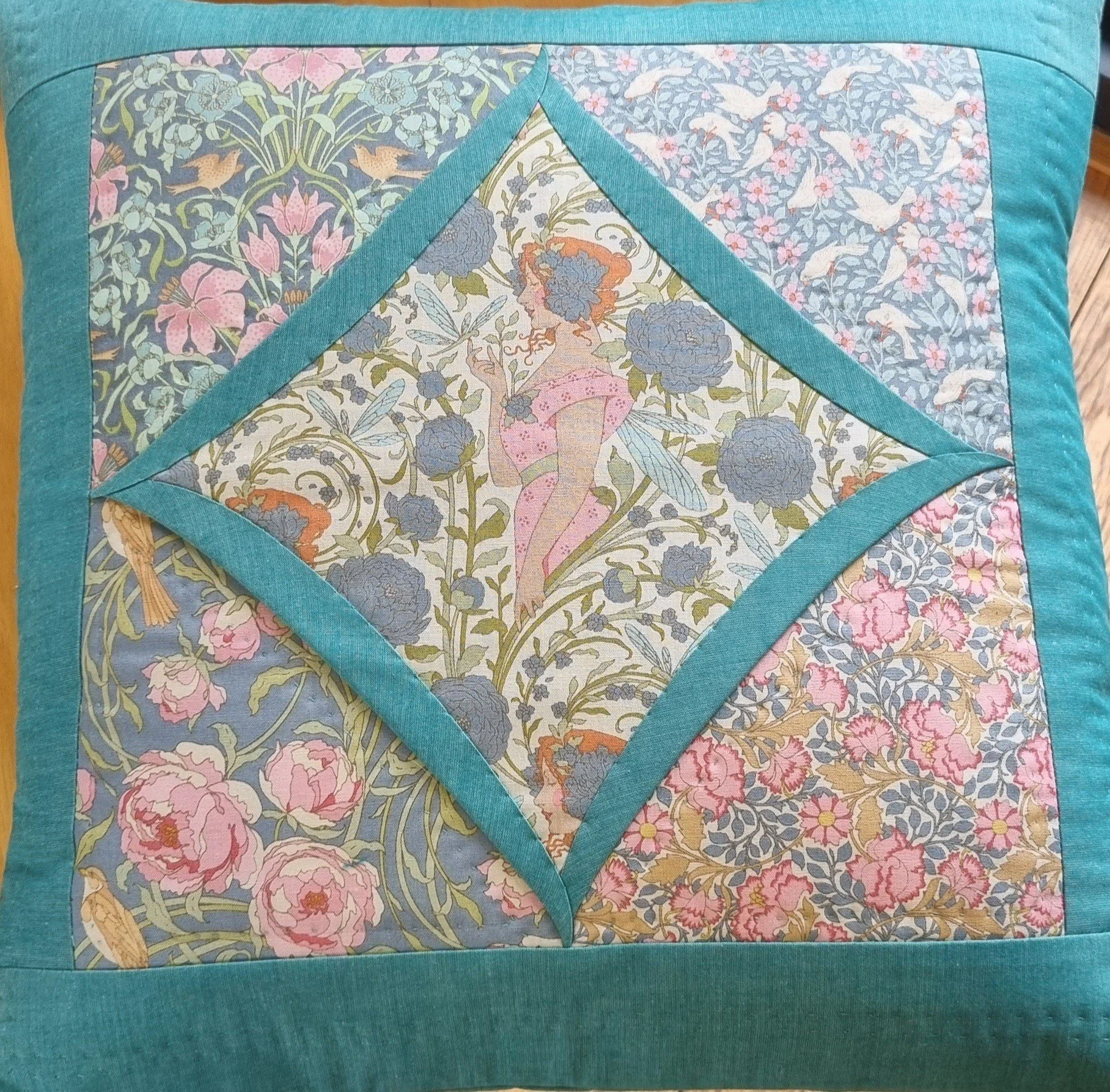Songbird Cathedral Window Cushion Kit - Teal