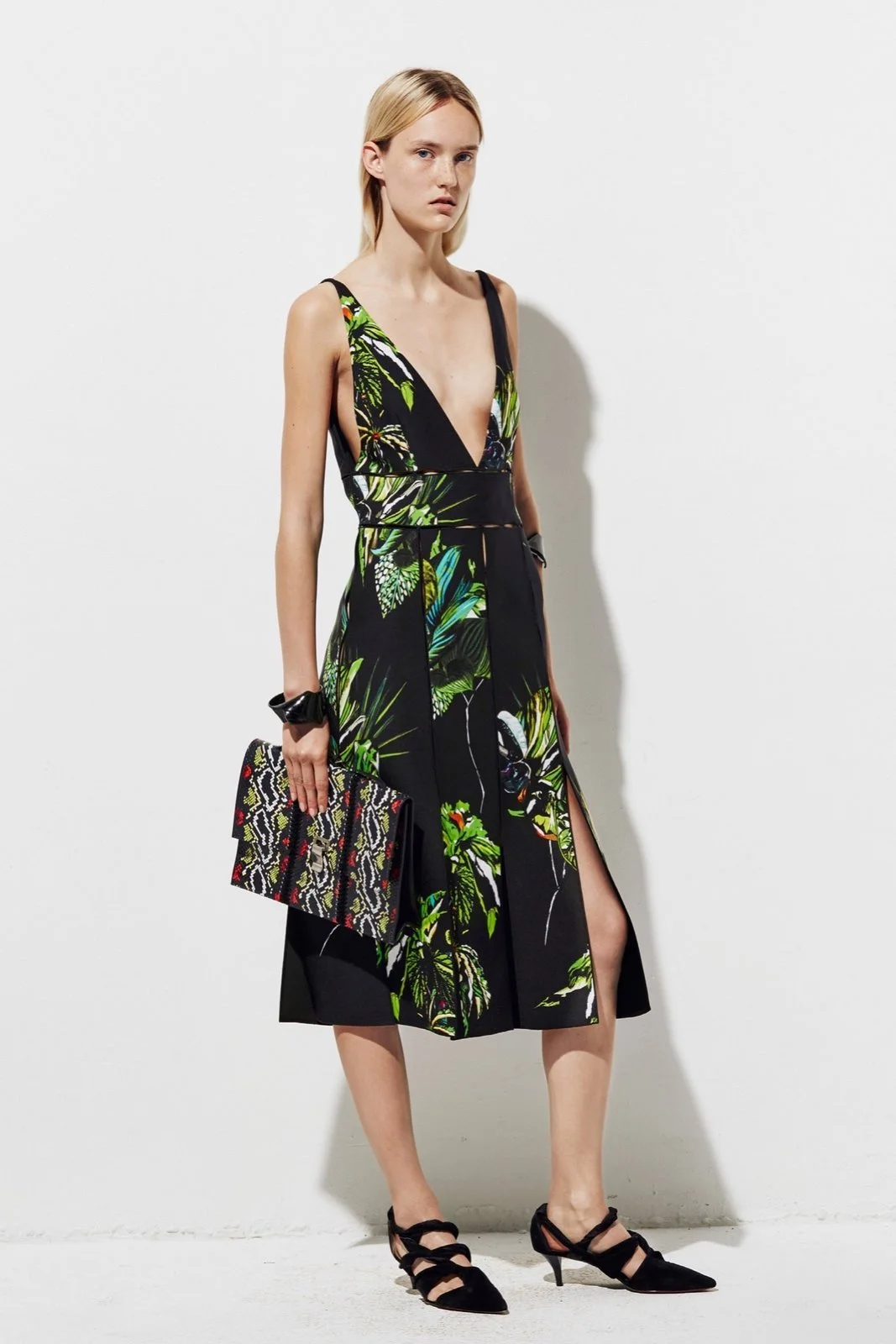 resort-2016-runway-trends-01-latin-05.jpeg