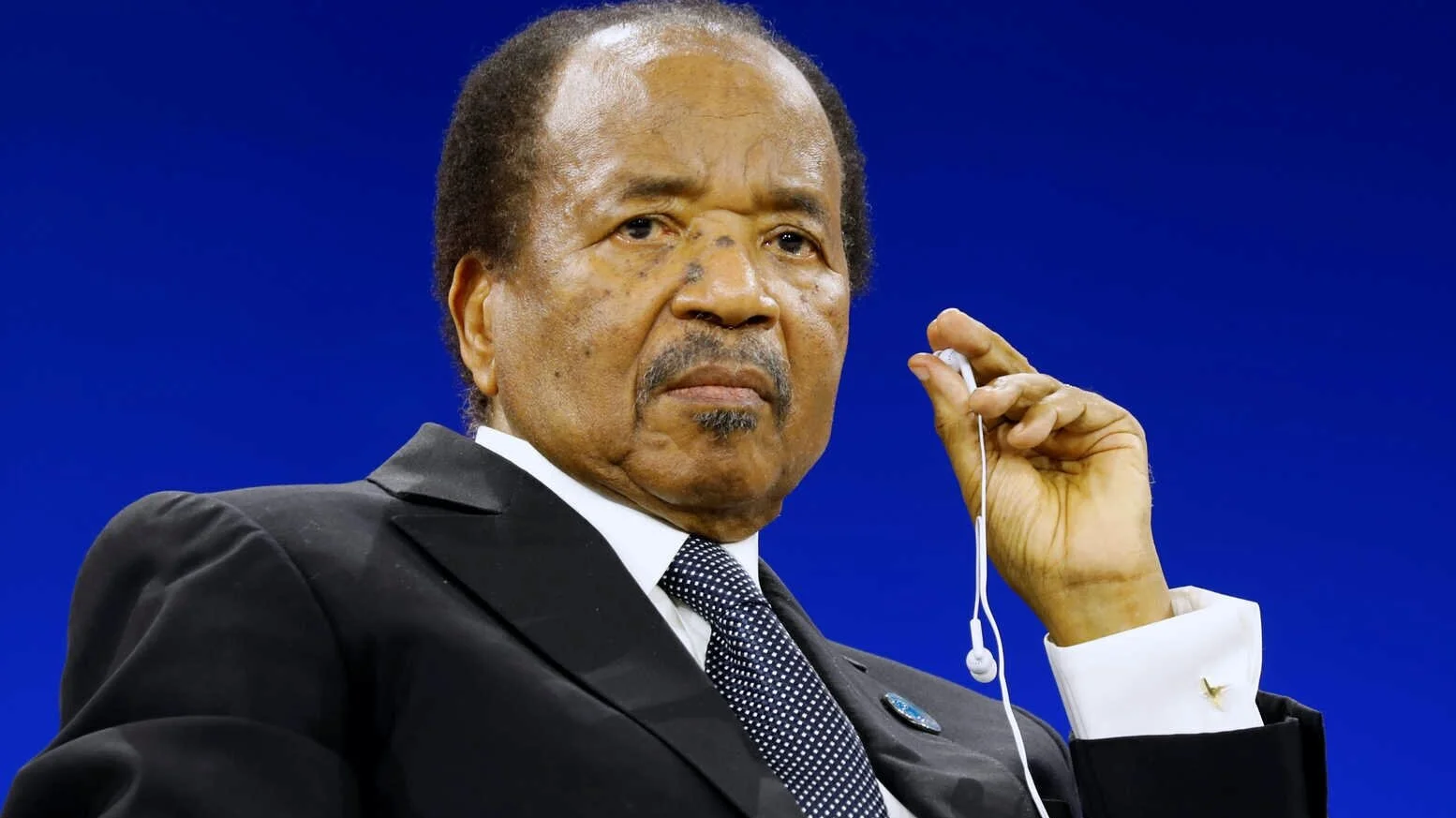 Cameroon president threatens separatists with military action