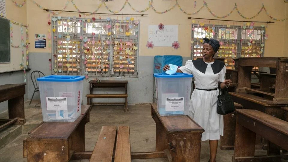 Cameroon elections marred by violence and boycotts