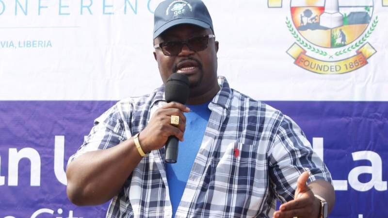 Liberian official with coronavirus suspended from work 