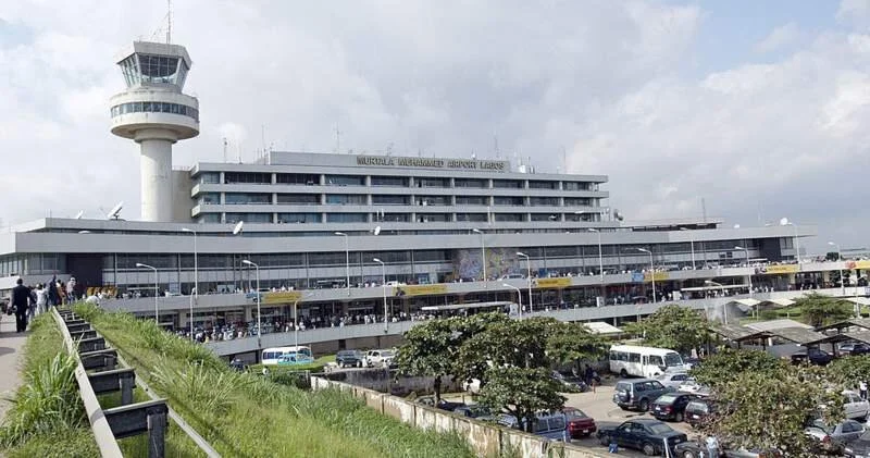 Nigerian woman gives birth on plane 
