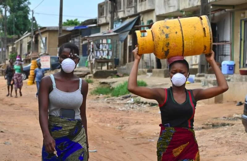 Ivory Coast reopens bars and restaurants