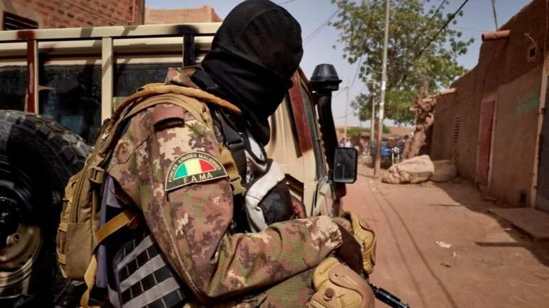 Five soldiers killed in Mali twin attacks