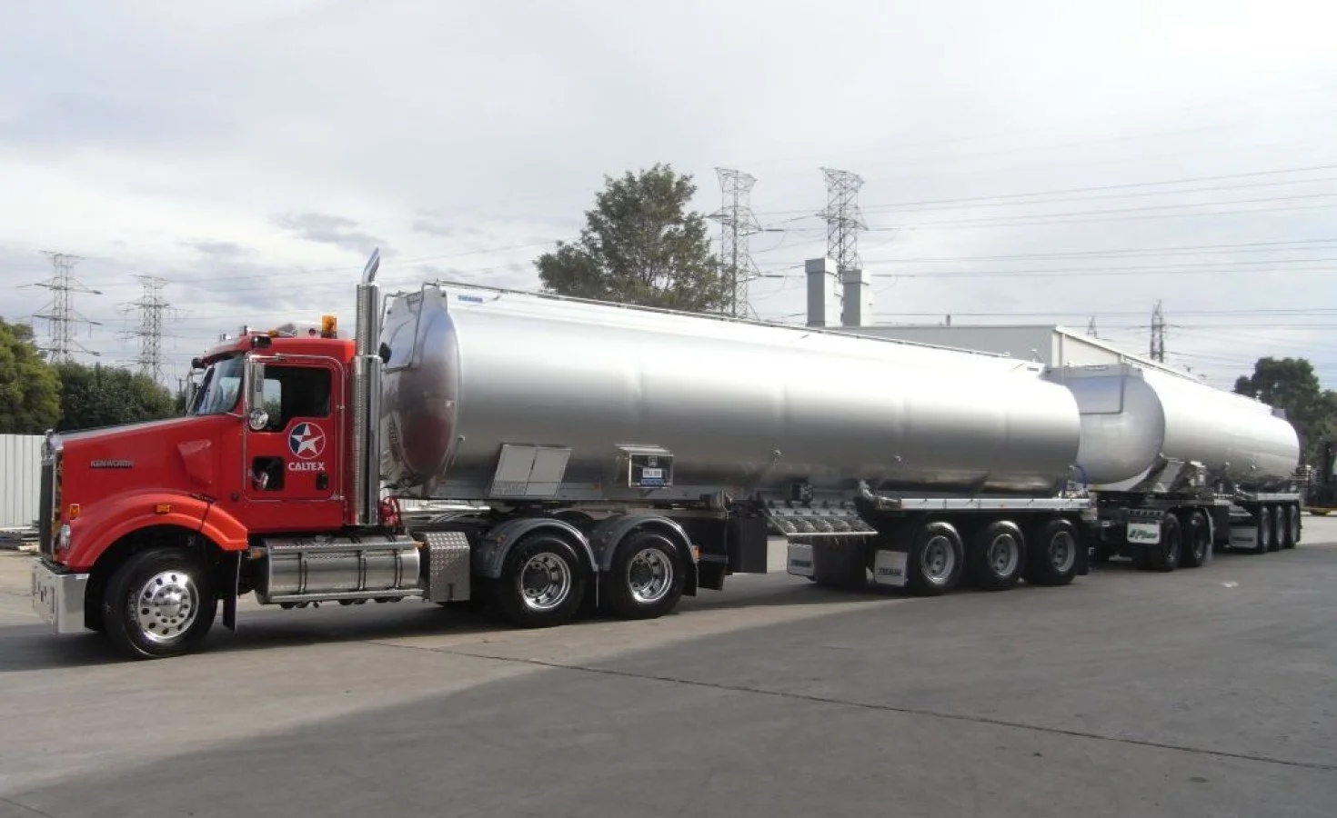 Lagos tanker drivers start strike today as talks with government fail 