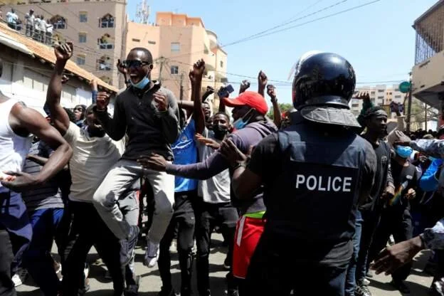 Senegal's opposition leader calls for larger protests 