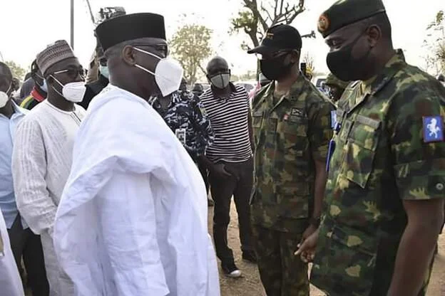 Nigeria state plans pump-action guns for vigilantes 