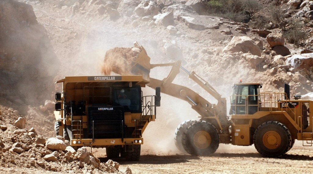 Buhari Tries to Soothe Mounting Security Concerns Among Nigerian Miners 