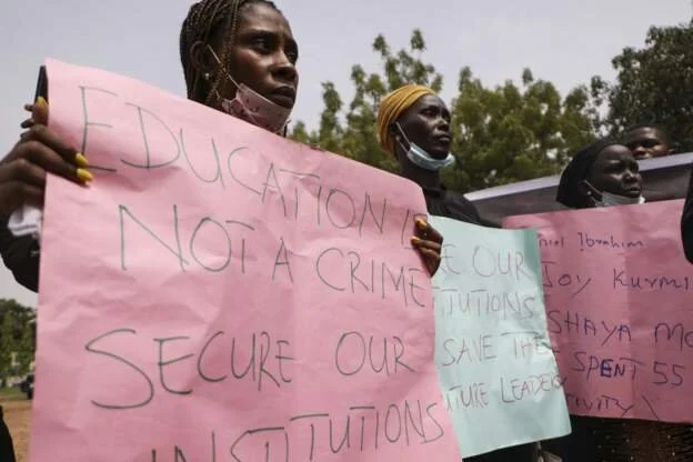 Nigeria kidnappers free 27 college students 
