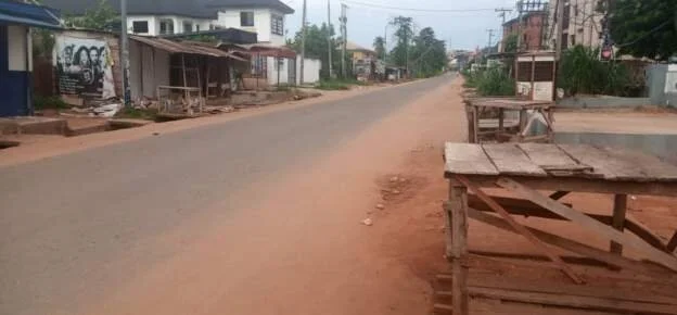 Secessionist's order shuts down Nigeria towns 