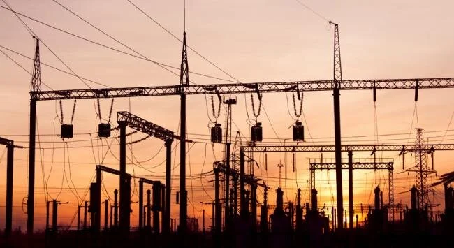 Abuja, Lagos, Others in Darkness As Nigeria's Electricity Grid Collapses Again 