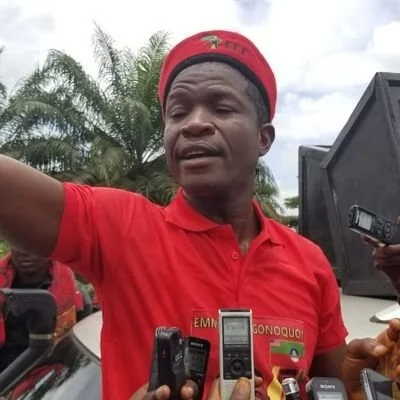 Activists detained for stunt against MPs' expenses