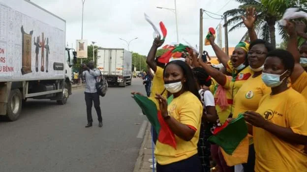 Ceremony as Benin welcomes looted art from France