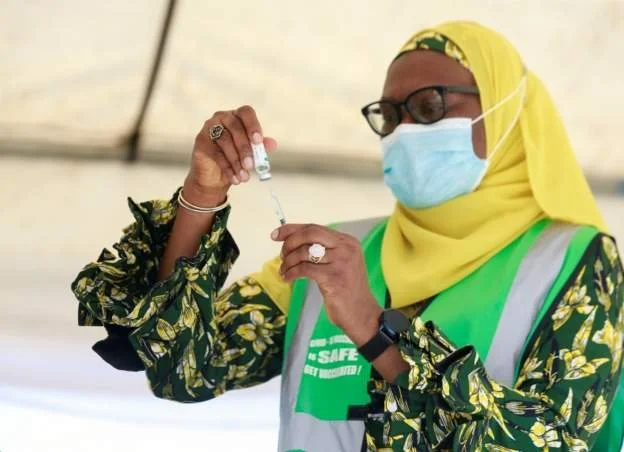 Nigeria enforces mandatory vaccines for civil servants