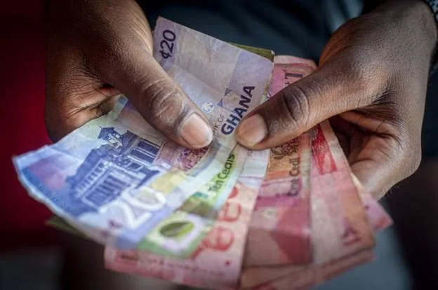 Ghana to slash ministers' salaries to support economy