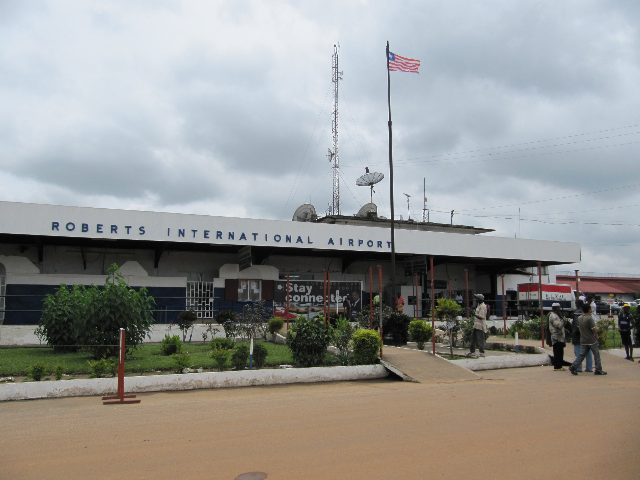 Liberia suspends night flights over bad lighting 